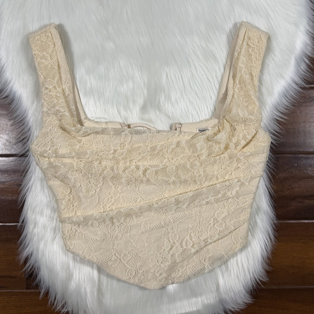 House of‎ CB Women's Size Medium Vintage Cream Una Lace Back Corset Cropped Top